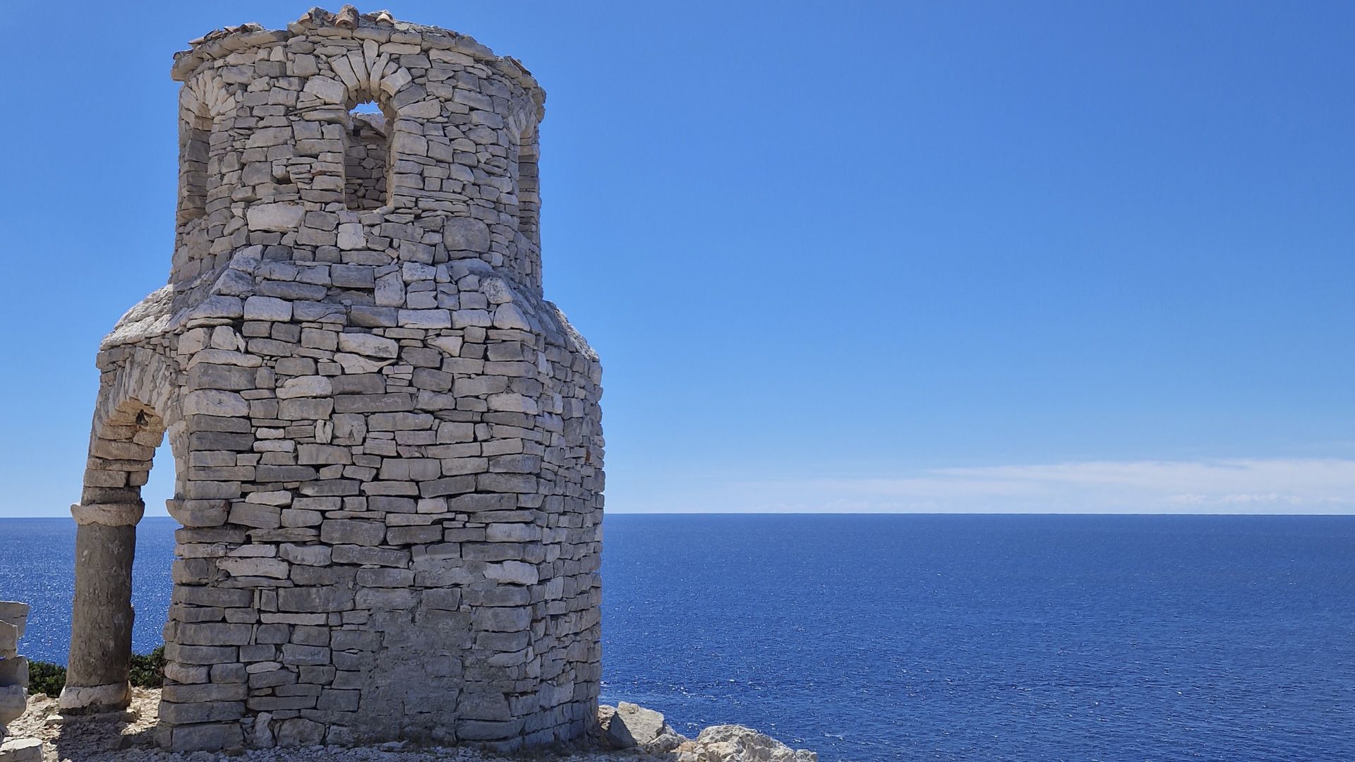 Mana Island: A Hidden Gem in the Zadar Archipelago