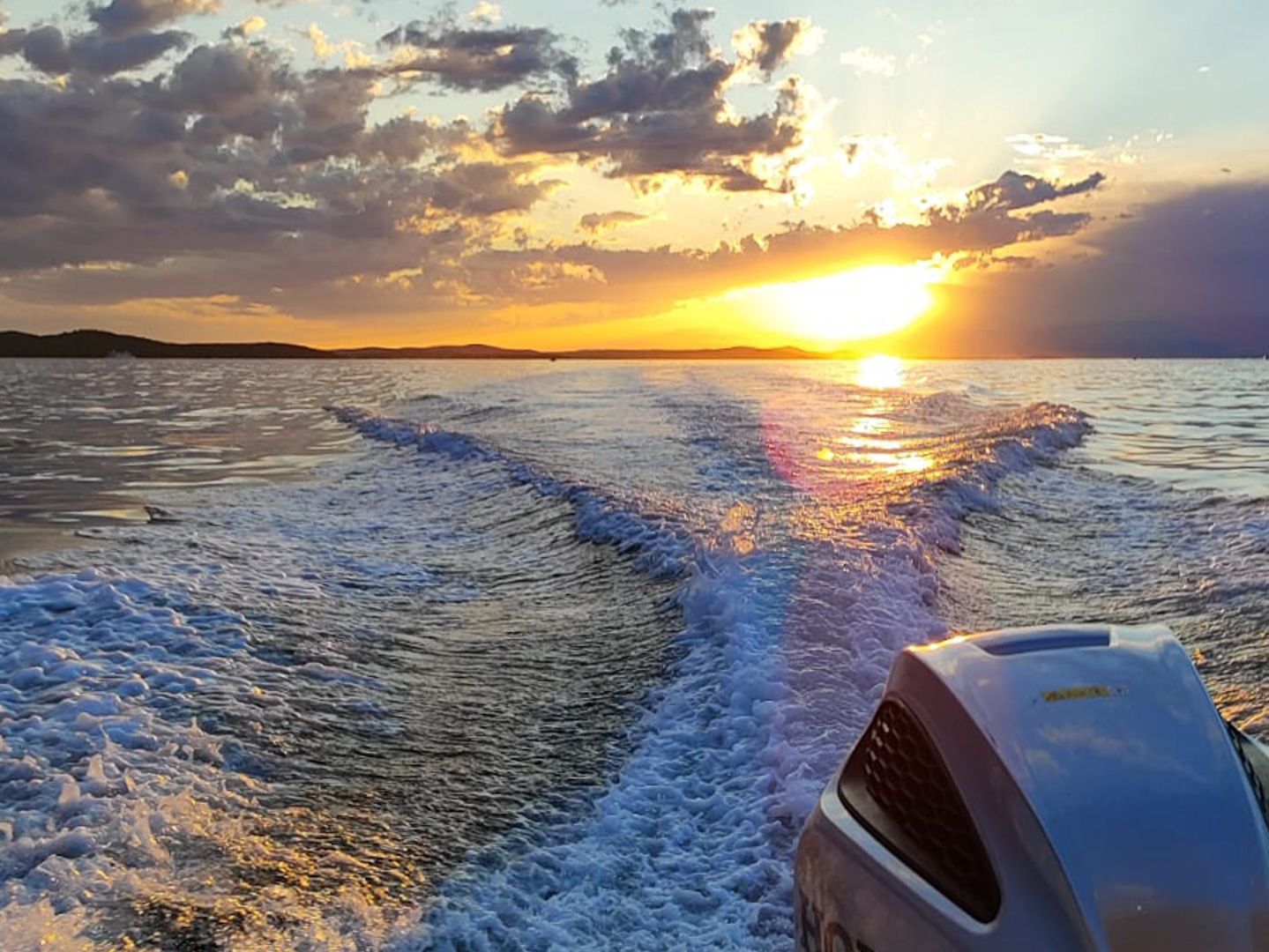 Sunset Tour Greenbay Speedboat 1