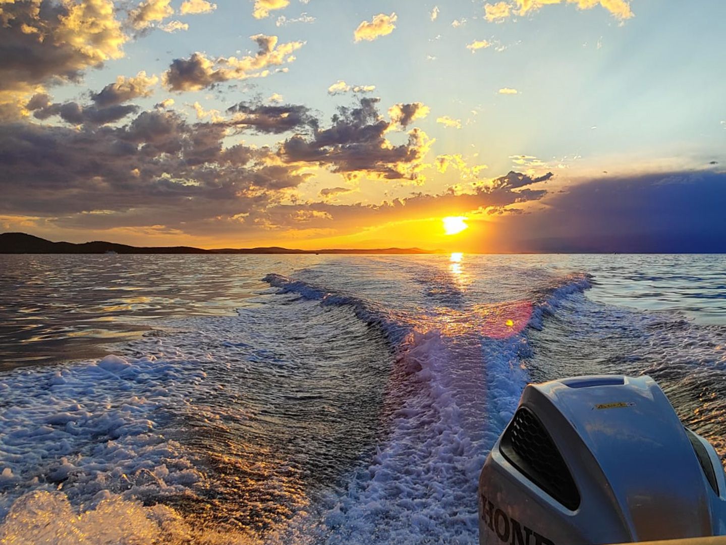 Sunset Tour Greenbay Speedboat 2